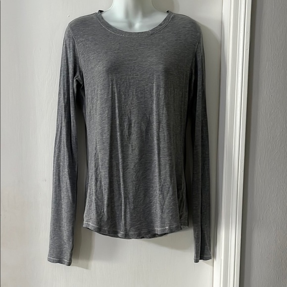 lululemon athletica Tops - Lululemon women’s long sleeve shirt